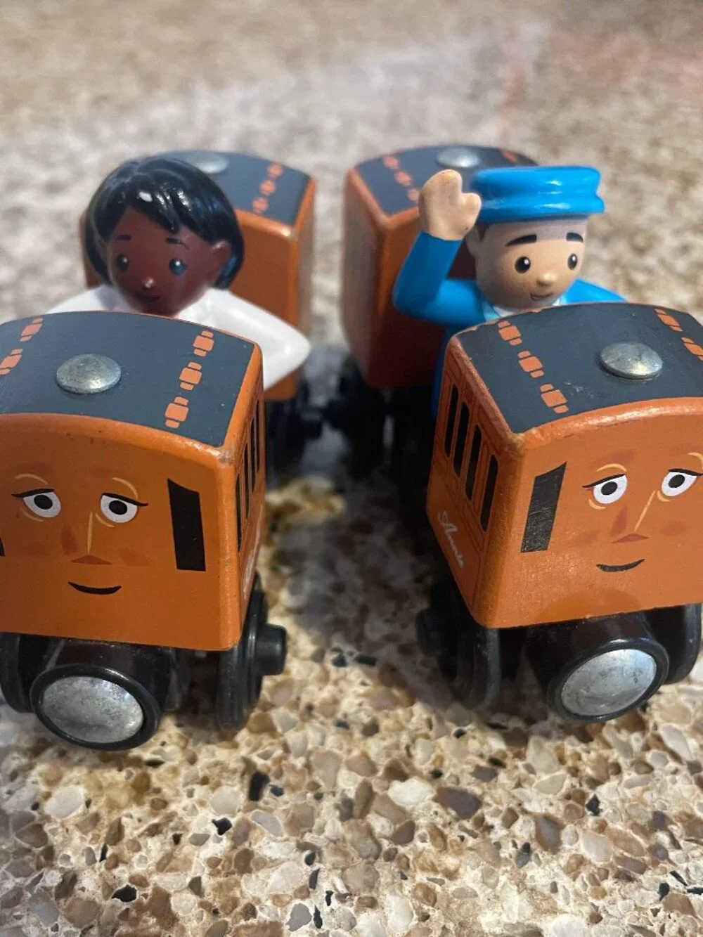 Thomas Train ANNIE and CLARABEL with figurines - complete set